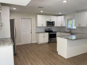 2751 NE 26th Terrace in Boca Raton, FL - Building Photo - Building Photo