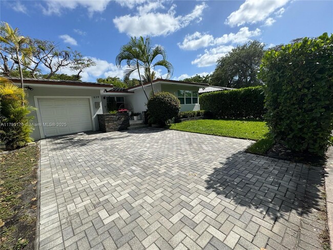 639 Bird Rd in Coral Gables, FL - Building Photo - Building Photo