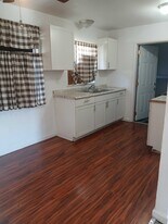 2024 N Cedar Ave in Fresno, CA - Building Photo