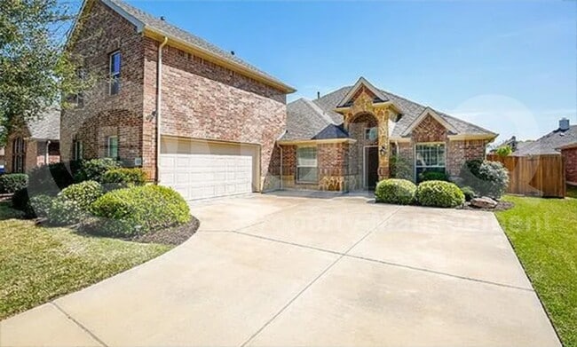 property at 1618 Nestledown Dr