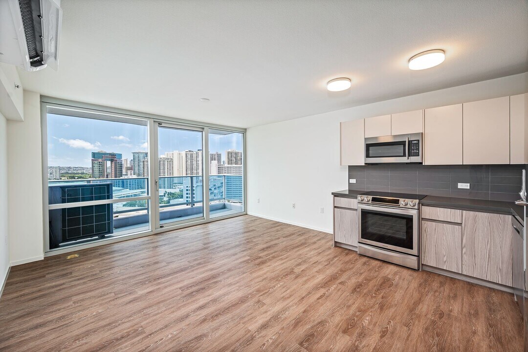 1631 Kapiolani Blvd in Honolulu, HI - Building Photo
