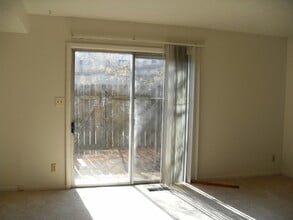 5058 Hibbs Dr in Columbus, OH - Building Photo - Building Photo