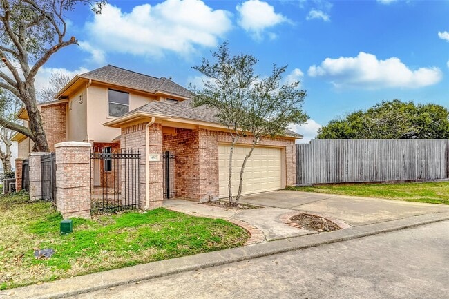 14527 Clipper Cir Dr in Willis, TX - Building Photo - Building Photo