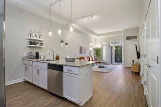 256 N Addison Ave, Unit SI ID1366992P in Elmhurst, IL - Building Photo - Building Photo