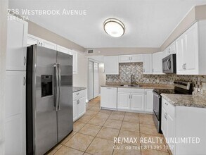 738 Westbrook Ave in Brandon, FL - Building Photo - Building Photo