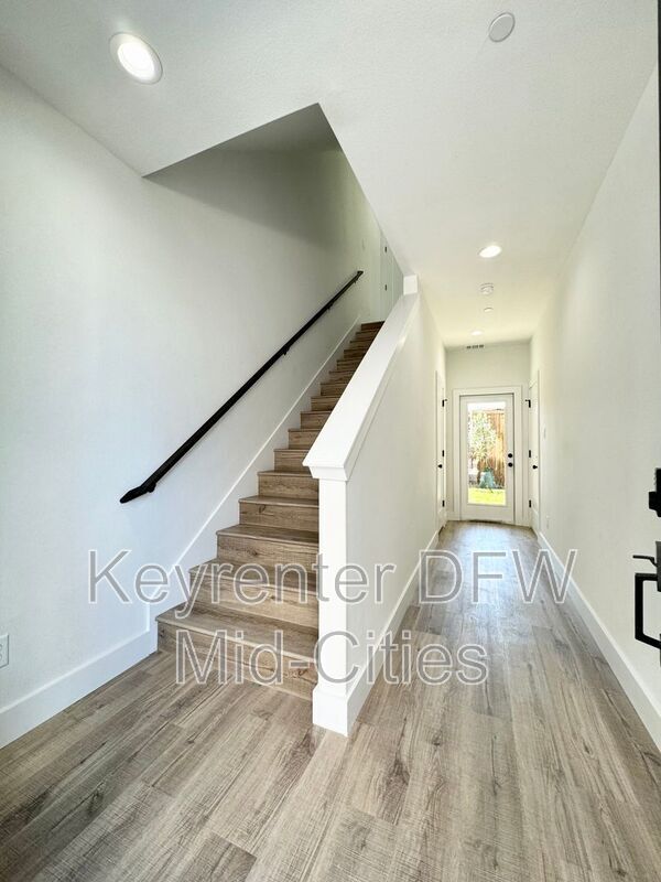 property at 7311 Uloho Wy