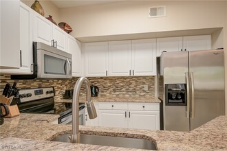 15605 Ocean Walk Circle in Ft. Myers, FL - Building Photo - Building Photo