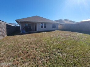 4711 Windsor Park Ln in Callaway, FL - Building Photo - Building Photo