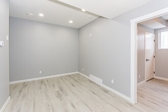 11547 St Albert Trail NW in Edmonton, AB - Building Photo - Building Photo