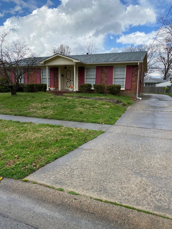 3113 Pomeroy Dr in Louisville, KY - Foto de edificio - Building Photo