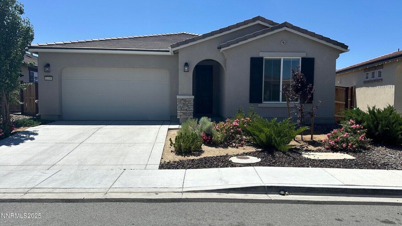 1199 Barn Owl Dr in Sparks, NV - Building Photo