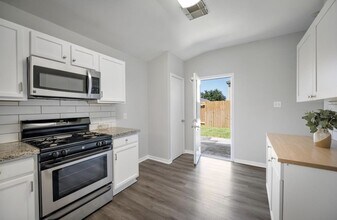18022 Riata Crossing Dr in Cypress, TX - Building Photo - Building Photo