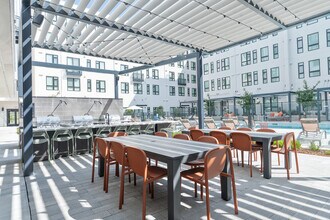The AJ in Sacramento, CA - Building Photo - Building Photo