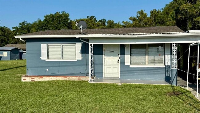 1320 N Combee Rd in Lakeland, FL - Building Photo - Building Photo