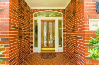 4415 Greystone Way in Sugar Land, TX - Foto de edificio - Building Photo
