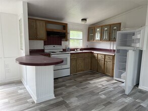 16926 W Hammon in Montgomery, TX - Building Photo - Building Photo