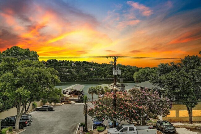 property at 2226 Westlake Dr