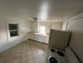 27 Exeter Rd, Unit 2 in Corinna, ME - Building Photo - Building Photo