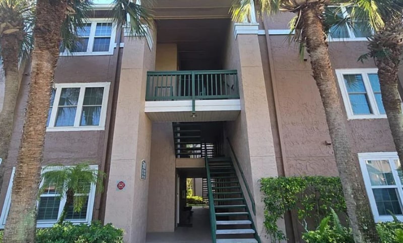 7667 N Wickham Rd, Unit 522 in Melbourne, FL - Foto de edificio