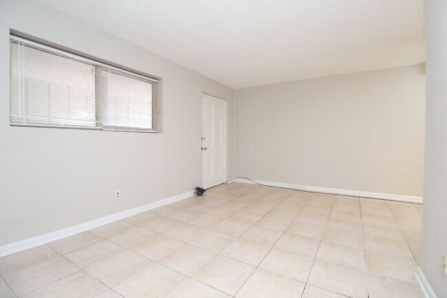 600 Scenic Hwy in Pensacola, FL - Building Photo - Building Photo