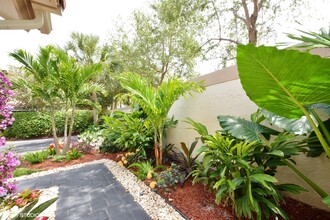 5148 Majorca Club Dr in Boca Raton, FL - Building Photo - Building Photo