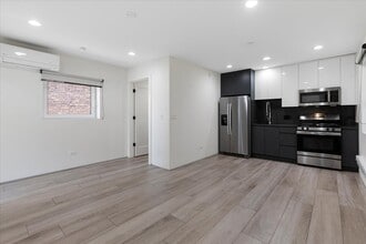 1025 N Harlem Ave in Oak Park, IL - Building Photo - Building Photo