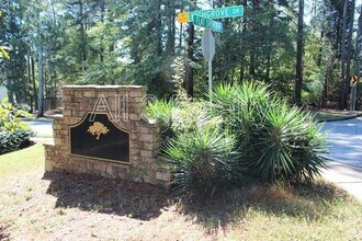 1389 Highgrove Way in Atlanta, GA - Building Photo - Building Photo