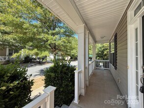 17326 Caldwell Track Dr in Huntersville, NC - Foto de edificio - Building Photo