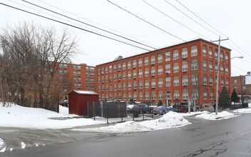 Steinhorst Square Apartments in Utica, NY - Building Photo - Building Photo