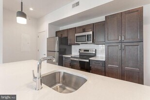 507 S 8th St in Philadelphia, PA - Building Photo