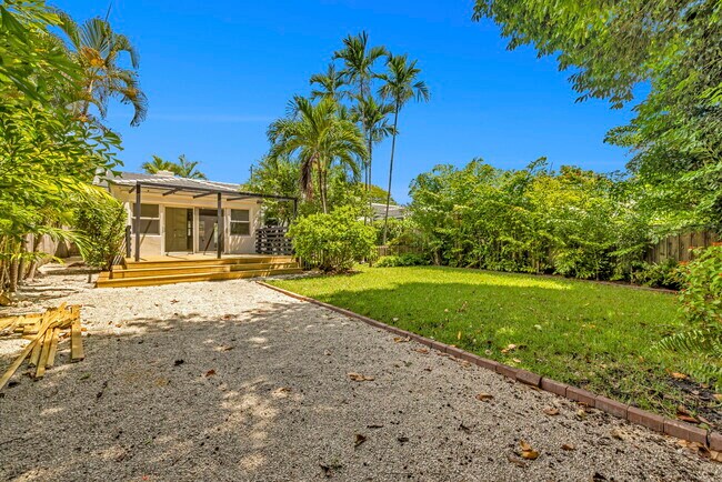 4630 SW 12th St in Miami, FL - Building Photo - Building Photo