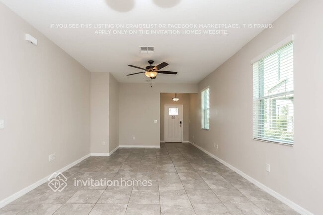 6341 Shore Vista Pl in Apollo Beach, FL - Foto de edificio - Building Photo