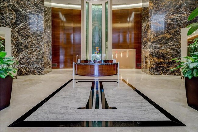 15901 Collins Ave, Unit Ph-4303 in Sunny Isles Beach, FL - Building Photo - Building Photo