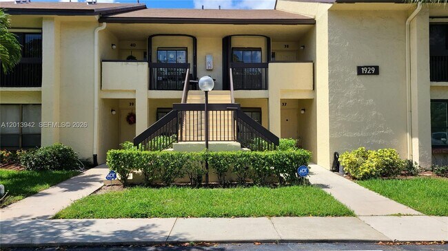property at 1929 SW 15th St