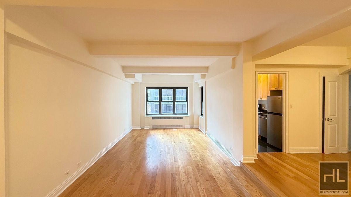 EAST 56 STREET in New York, NY - Building Photo