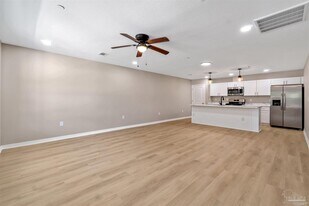 50 Fulton Ave in Pensacola, FL - Building Photo