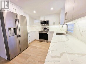 29 Conchita St in Georgina, ON - Building Photo - Building Photo