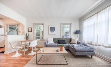 706 6th Ave in Los Angeles, CA - Building Photo - Building Photo