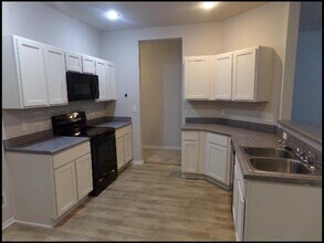 53 Laney Lp in Little Rock, AR - Foto de edificio - Building Photo