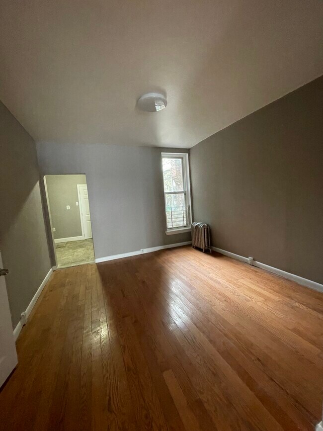 5640 Malcolm St photo'