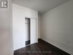 88 Queen St E in Toronto, ON - Building Photo - Building Photo