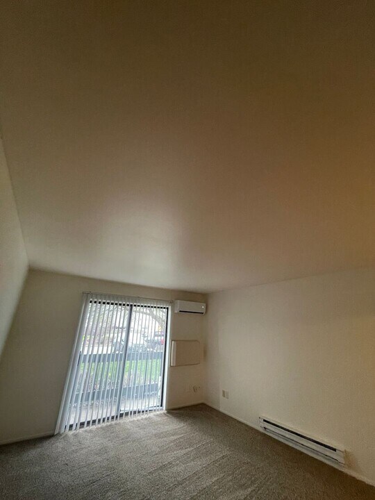 1117 S Cross St in Sycamore, IL - Building Photo