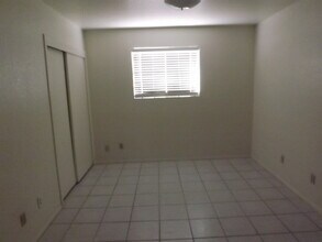 2024 E Saint Catherine Ave in Phoenix, AZ - Building Photo - Building Photo