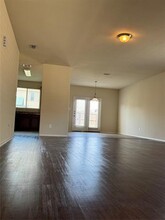 4112 Legend Trail in Heartland, TX - Building Photo - Building Photo