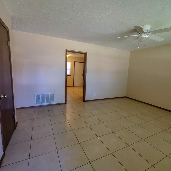 property at 2429 N Market Ave