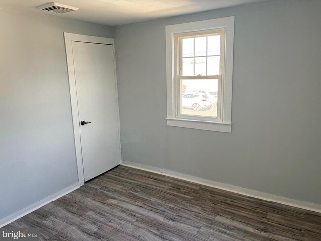 43 Franklin Ave in Feasterville-Trevose, PA - Foto de edificio - Building Photo