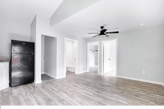 151 Hopi St-Unit -Unit 2 in San Antonio, TX - Building Photo - Building Photo