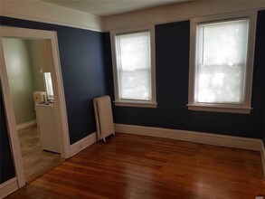 610 Jericho Turnpike-Unit -3 in New Hyde Park, NY - Building Photo - Building Photo