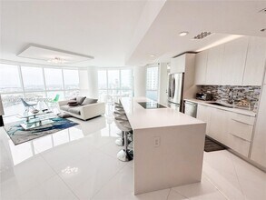 6301 Collins Ave in Miami Beach, FL - Building Photo - Building Photo