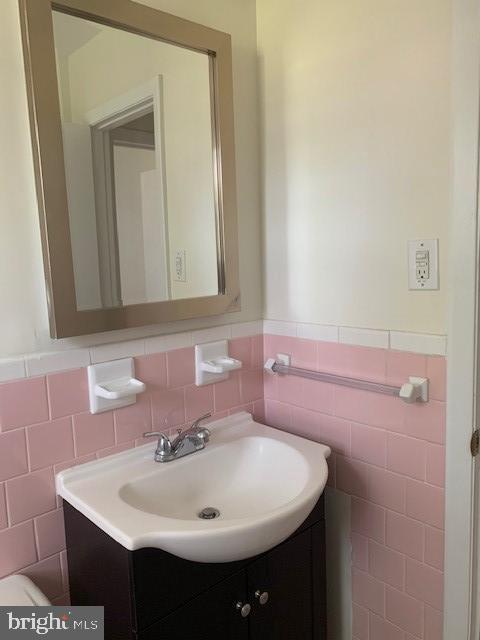 909 Cooks Ln in Baltimore, MD - Building Photo - Building Photo